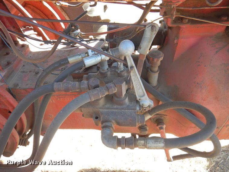 image for item DI5319 1952 Farmall Super MD  tractor