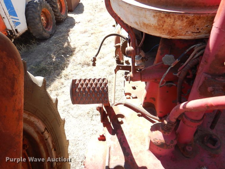 image for item DI5319 1952 Farmall Super MD  tractor