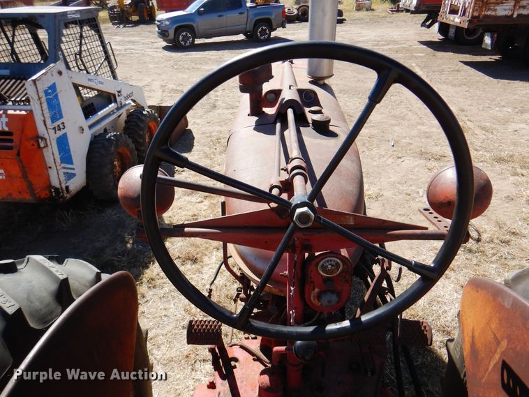 image for item DI5319 1952 Farmall Super MD  tractor