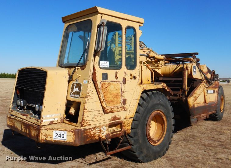 image for item DI5324 1995 John Deere 762B  elevating scraper