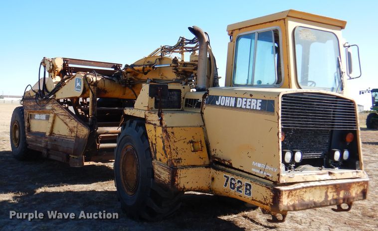 image for item DI5324 1995 John Deere 762B  elevating scraper