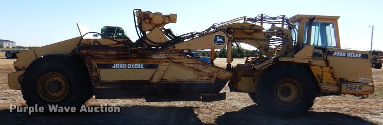image for item DI5324 1995 John Deere 762B  elevating scraper