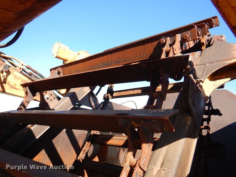 image for item DI5324 1995 John Deere 762B  elevating scraper