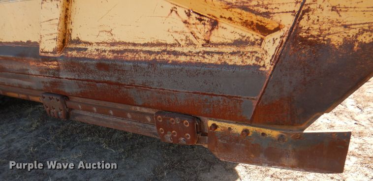 image for item DI5324 1995 John Deere 762B  elevating scraper