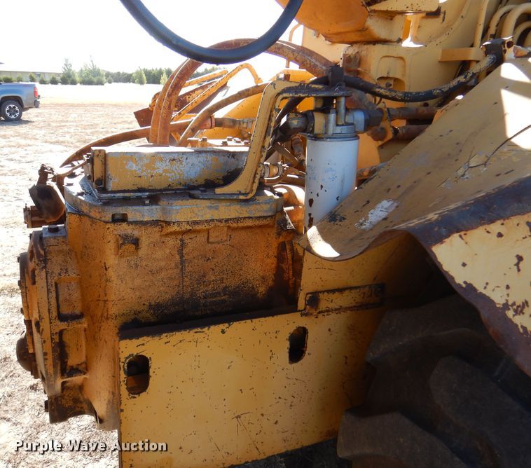 image for item DI5324 1995 John Deere 762B  elevating scraper