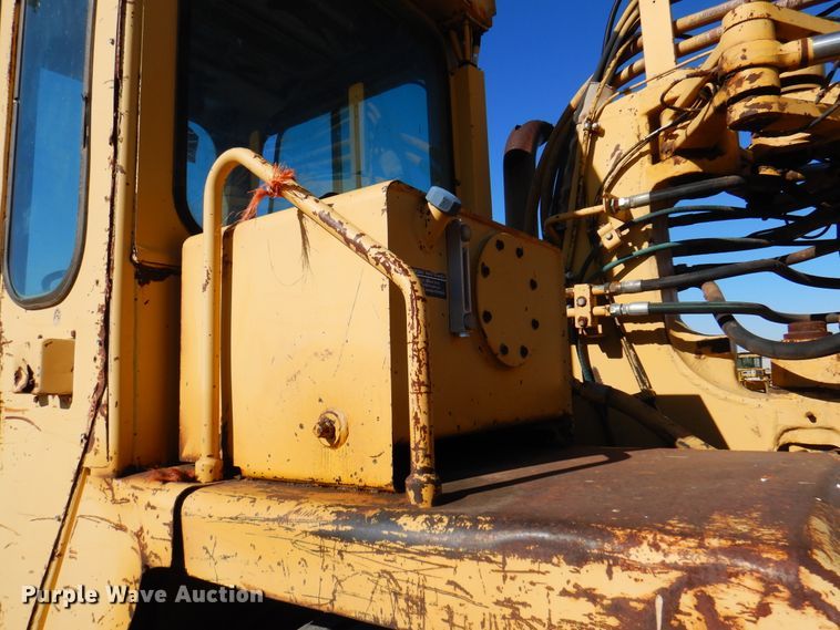 image for item DI5324 1995 John Deere 762B  elevating scraper