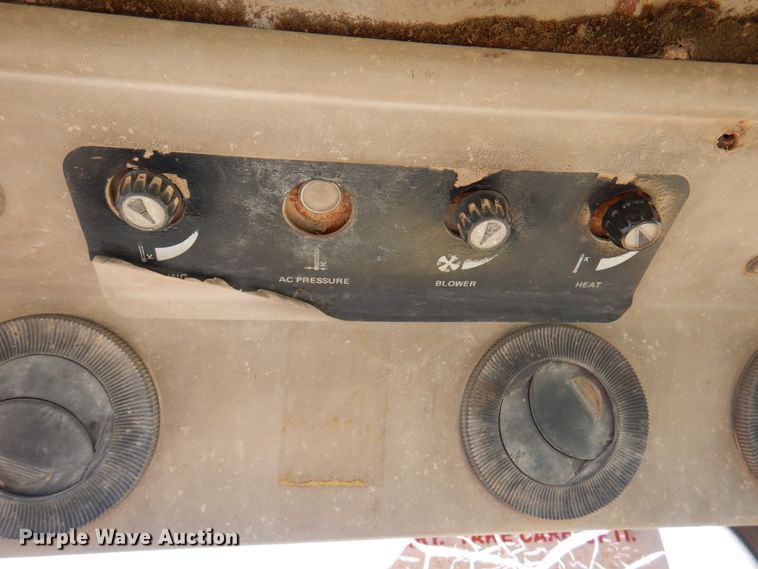 image for item DI5324 1995 John Deere 762B  elevating scraper