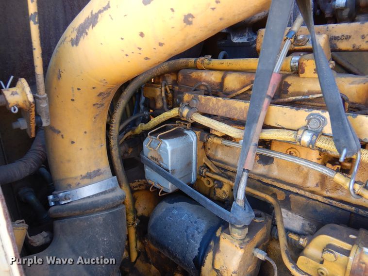 image for item DI5324 1995 John Deere 762B  elevating scraper