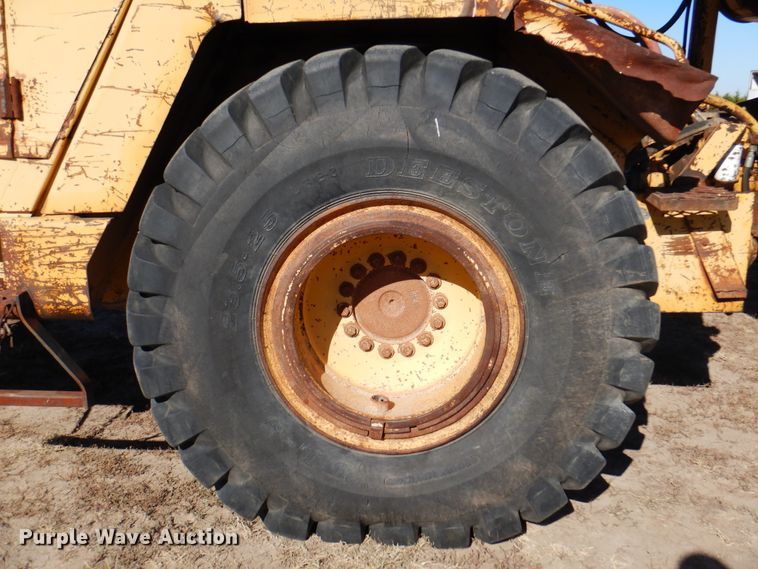 image for item DI5324 1995 John Deere 762B  elevating scraper