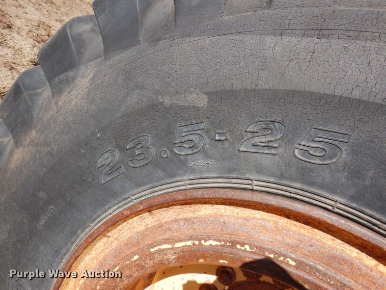 image for item DI5324 1995 John Deere 762B  elevating scraper