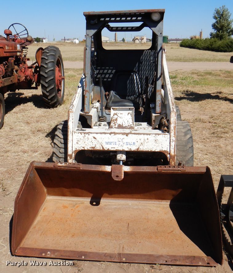 image for item DI5326 1988 Bobcat 743  skid steer loader