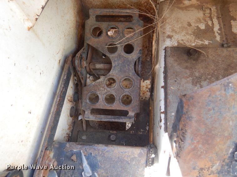 image for item DI5326 1988 Bobcat 743  skid steer loader