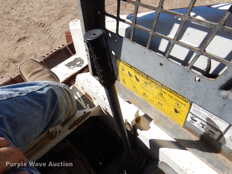 image for item DI5326 1988 Bobcat 743  skid steer loader