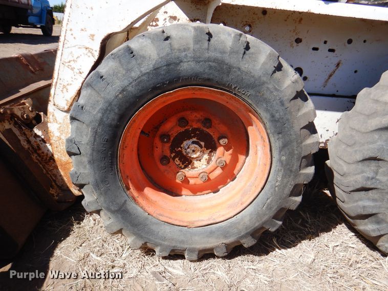 image for item DI5326 1988 Bobcat 743  skid steer loader