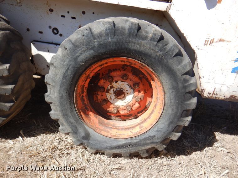 image for item DI5326 1988 Bobcat 743  skid steer loader