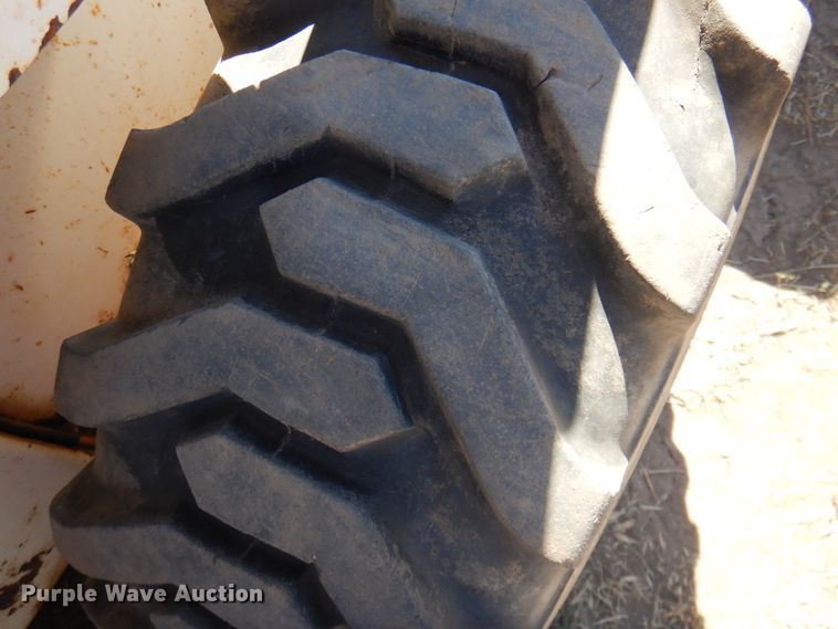 image for item DI5326 1988 Bobcat 743  skid steer loader