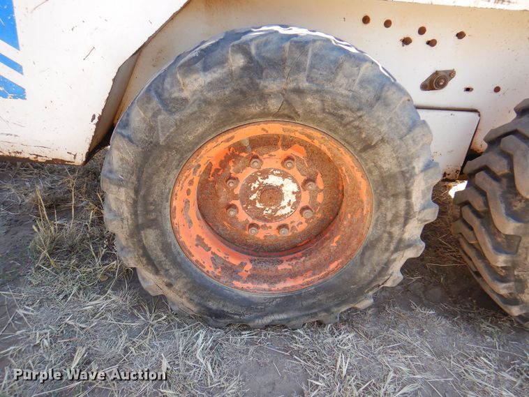 image for item DI5326 1988 Bobcat 743  skid steer loader