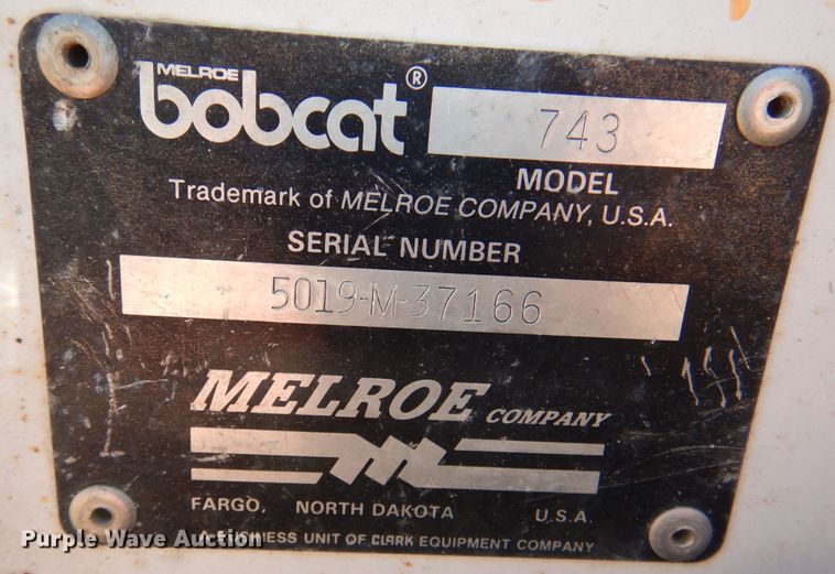 image for item DI5326 1988 Bobcat 743  skid steer loader