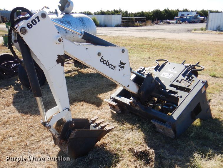 image for item DI5327 Bobcat 607  skid steer backhoe