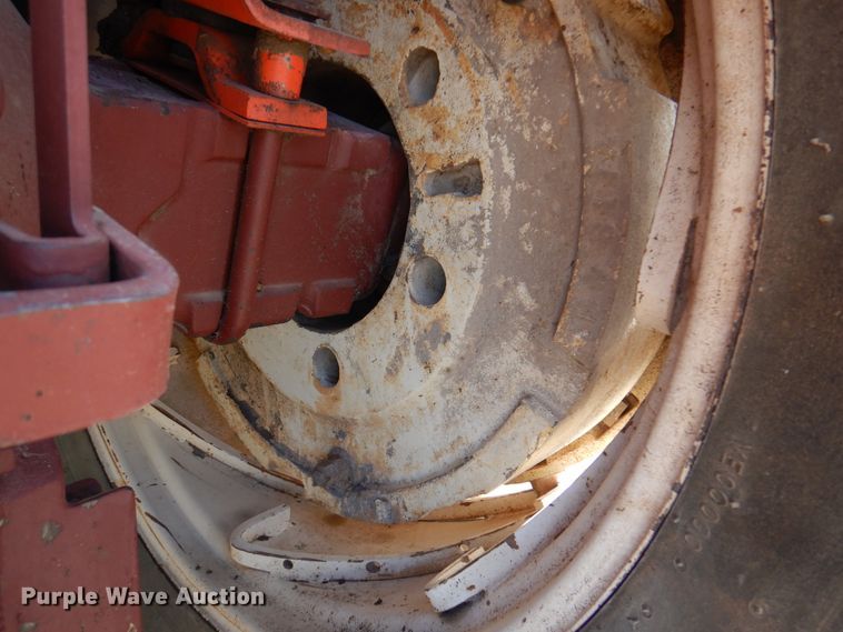 image for item DI5330 Allis Chalmers 7050  tractor