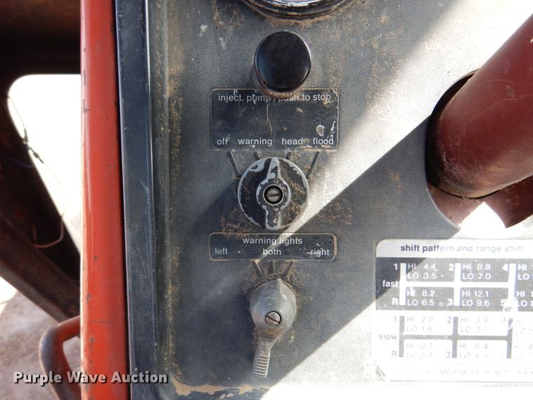 image for item DI5330 Allis Chalmers 7050  tractor