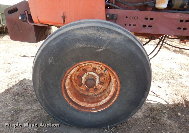 image for item DI5330 Allis Chalmers 7050  tractor