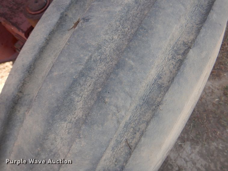 image for item DI5330 Allis Chalmers 7050  tractor