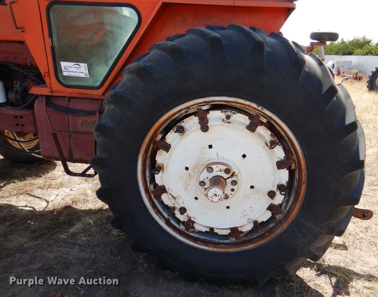 image for item DI5330 Allis Chalmers 7050  tractor