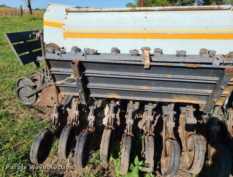 image for item DI6203 CrustBuster DD3300  grain drill