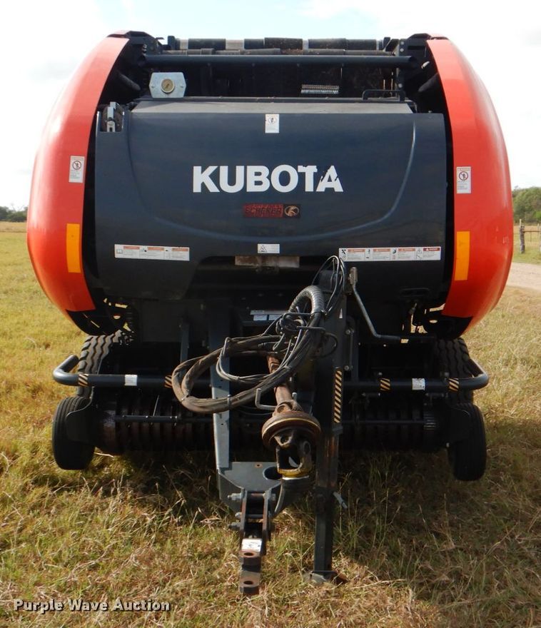 image for item DJ0796 2015 Kubota BV4160 F  round baler