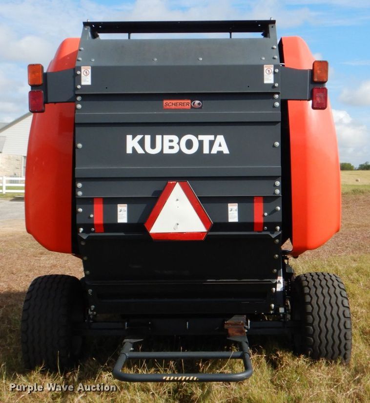 image for item DJ0796 2015 Kubota BV4160 F  round baler