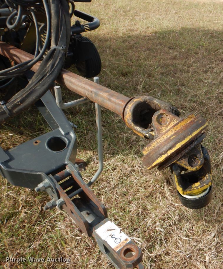 image for item DJ0796 2015 Kubota BV4160 F  round baler