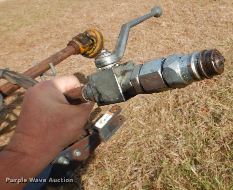 image for item DJ0796 2015 Kubota BV4160 F  round baler