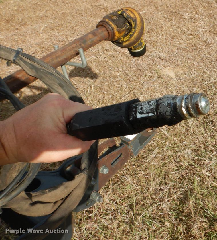 image for item DJ0796 2015 Kubota BV4160 F  round baler