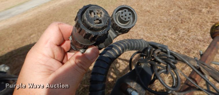 image for item DJ0796 2015 Kubota BV4160 F  round baler