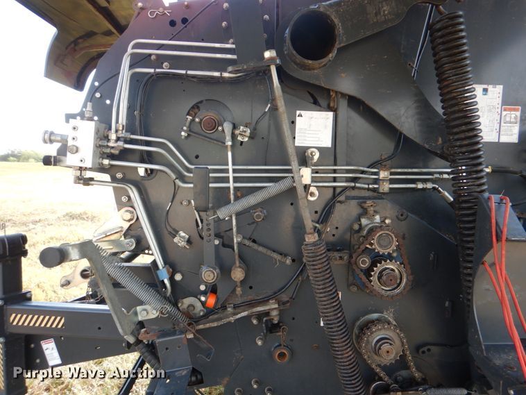 image for item DJ0796 2015 Kubota BV4160 F  round baler