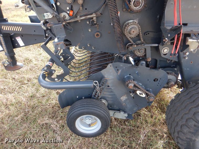 image for item DJ0796 2015 Kubota BV4160 F  round baler