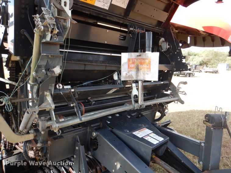 image for item DJ0796 2015 Kubota BV4160 F  round baler