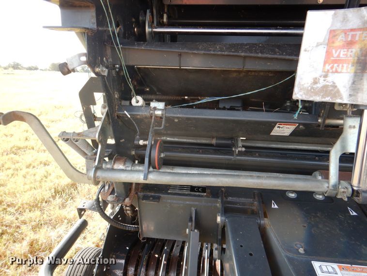 image for item DJ0796 2015 Kubota BV4160 F  round baler