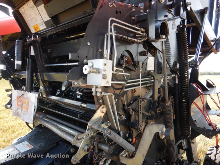 image for item DJ0796 2015 Kubota BV4160 F  round baler