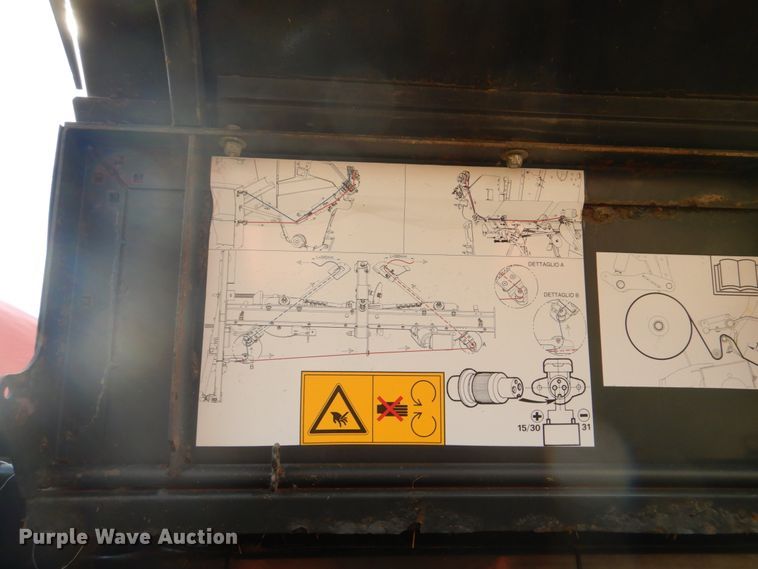 image for item DJ0796 2015 Kubota BV4160 F  round baler