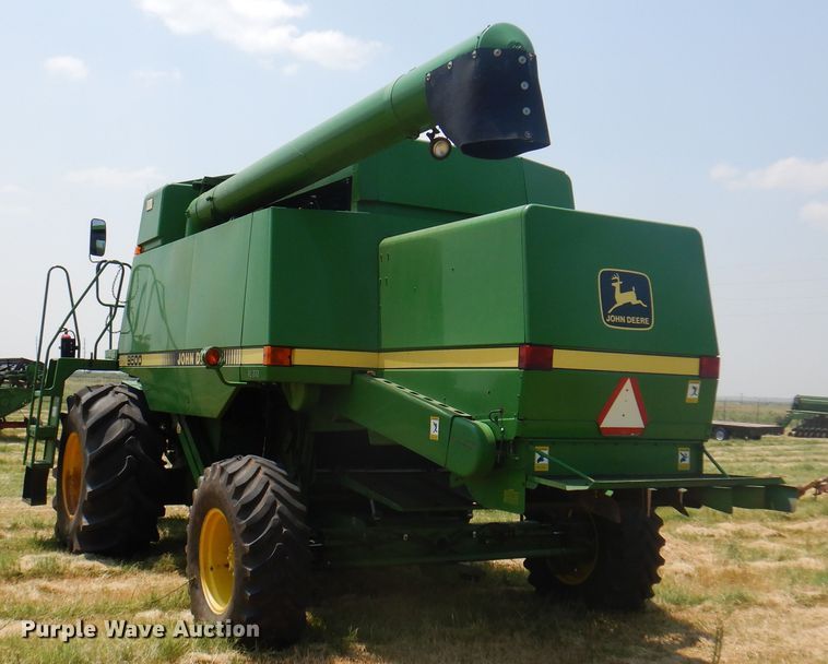 image for item DK2317 1993 John Deere 9500  combine