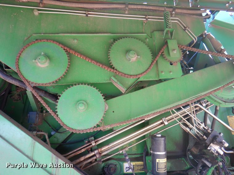 image for item DK2317 1993 John Deere 9500  combine