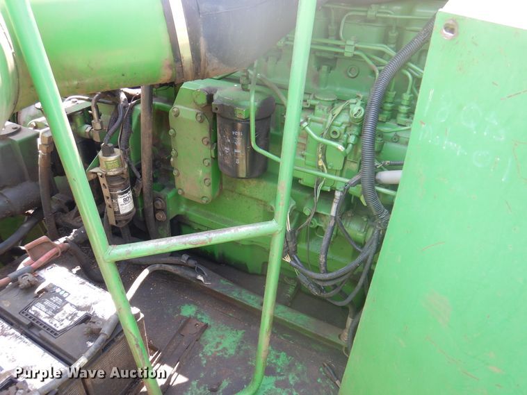 image for item DK2317 1993 John Deere 9500  combine