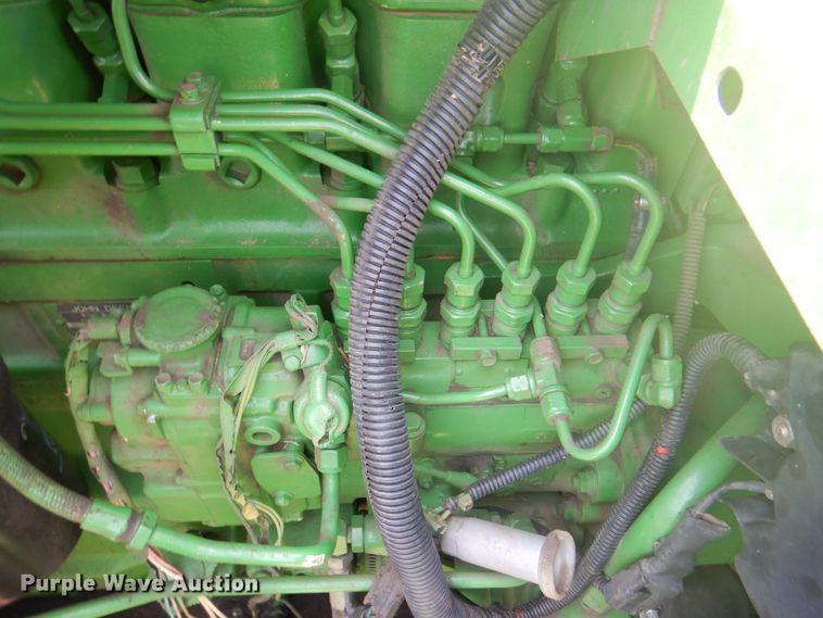 image for item DK2317 1993 John Deere 9500  combine