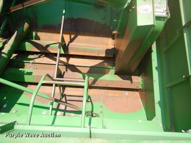 image for item DK2317 1993 John Deere 9500  combine