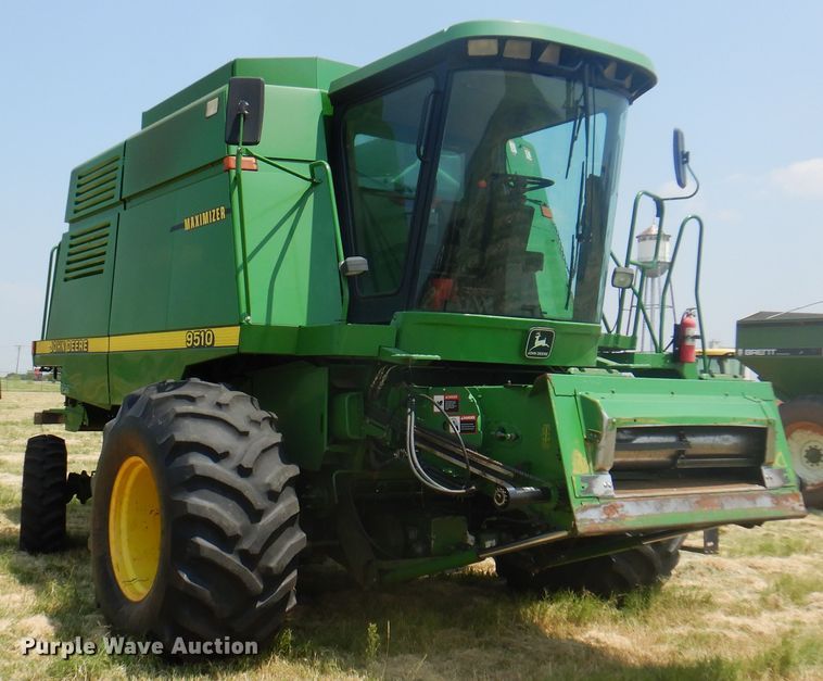 image for item DK2318 1998 John Deere 9510  combine