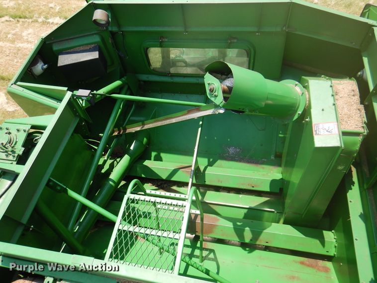 image for item DK2318 1998 John Deere 9510  combine