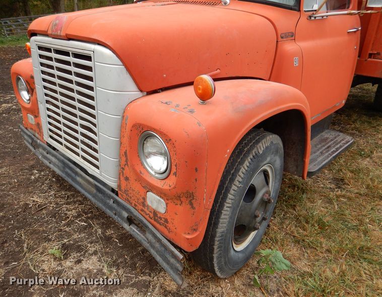 image for item DL3184 1965 International 1600  grain truck