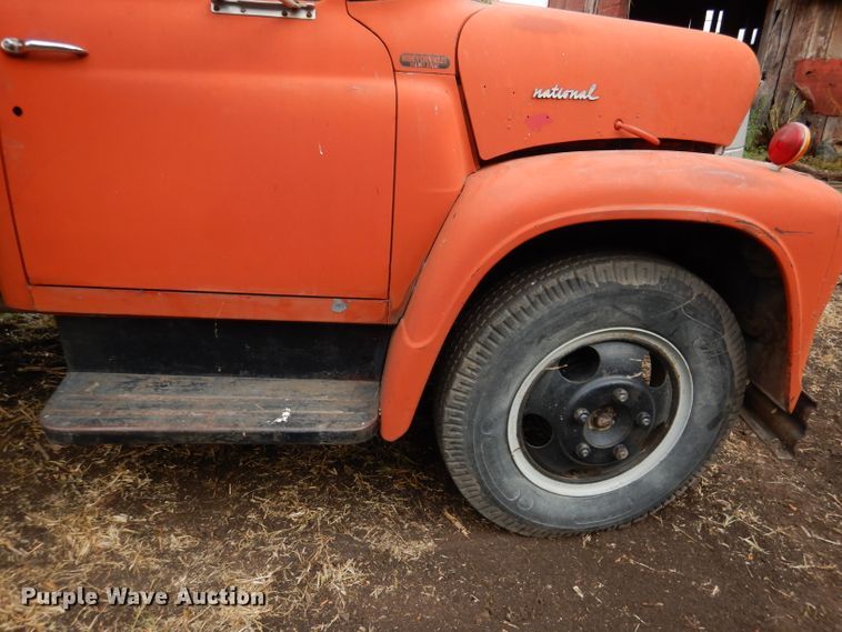 image for item DL3184 1965 International 1600  grain truck